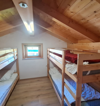 Kinderzimmer mit Doppelstockbetten (90 x 200)